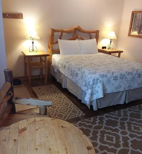 Mountain View Historic 2*