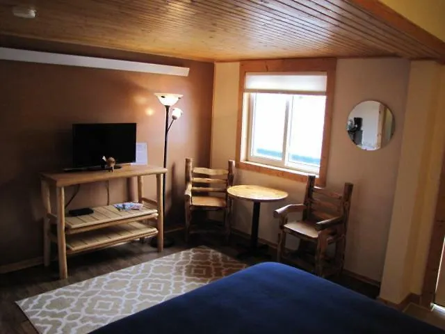 Mountain View Historic Gasthof 2*